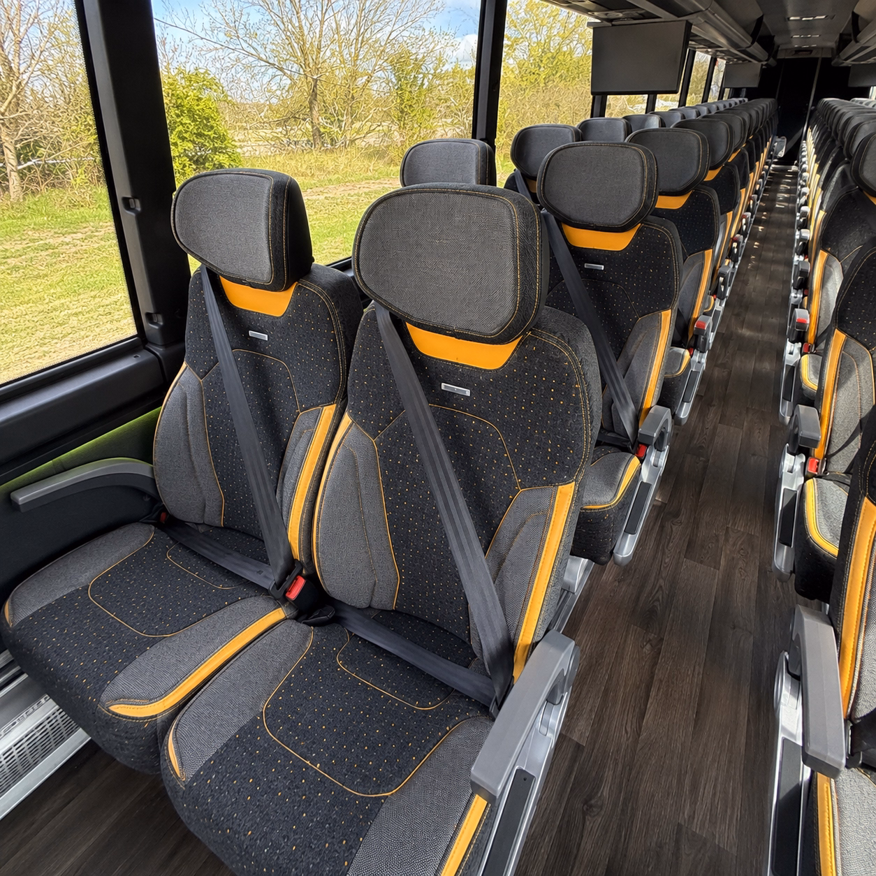 charter bus shuttle service to st louis lambert international airport stl