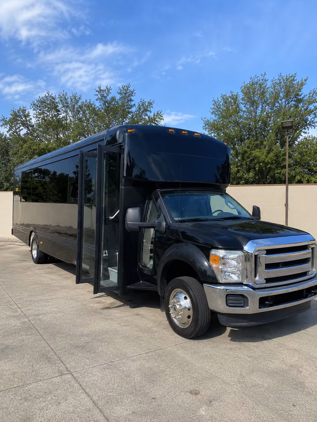ofallon 20 passenger party bus